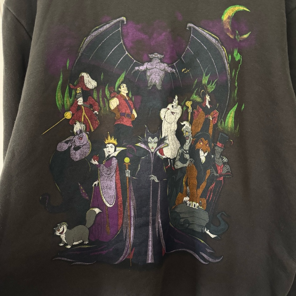 Disney official villains sweatshirt. New (without tags) size XL - Picture 3 of 6
